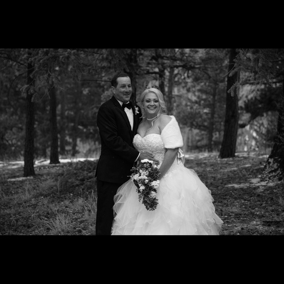 Meet your Posher, Lisa - Picture 1 of 1